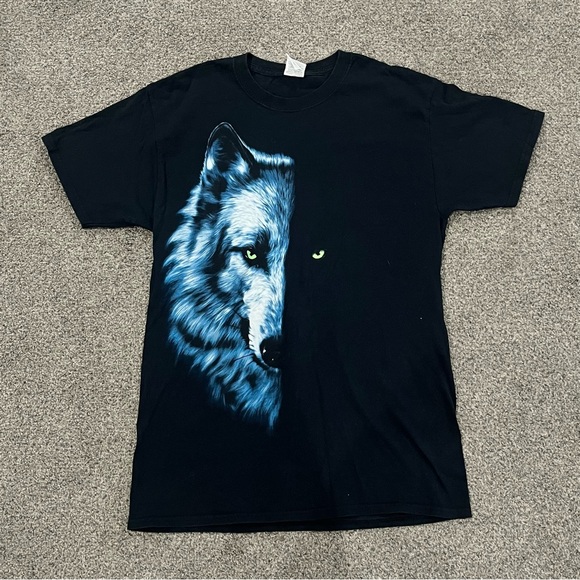 Vintage Wolf Tee Mens Size Medium. - Picture 1 of 4